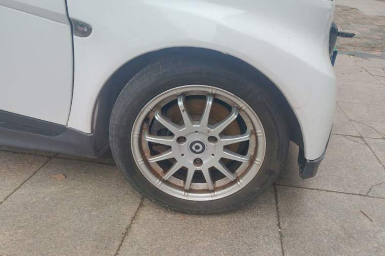 Used smart fortwo 2012 1.0 MHD Hardtop Standard Edition Right Front Wheel Hub