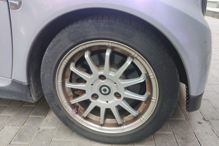 Used smart fortwo 2012 1.0 MHD Hardtop Standard Edition Right Front Wheel Hub