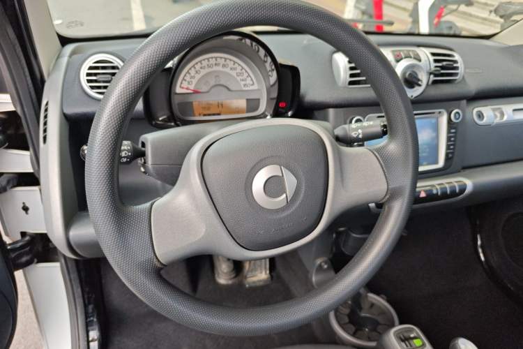 Used smart fortwo 2012 1.0 MHD Hardtop Standard Edition Steering Wheel