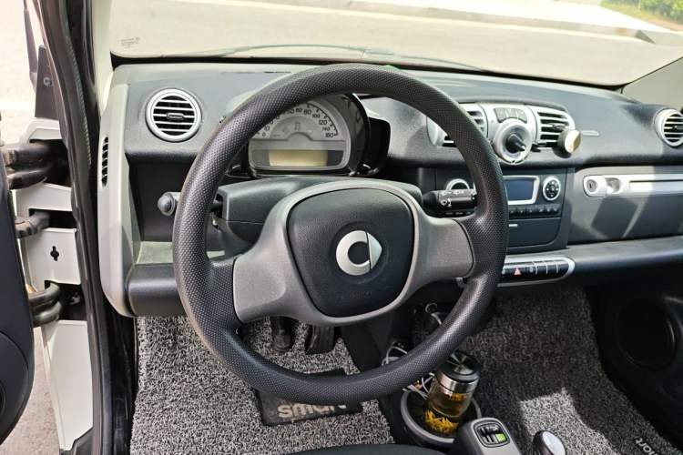 Used smart fortwo 2012 1.0 MHD Hardtop Standard Edition Steering Wheel