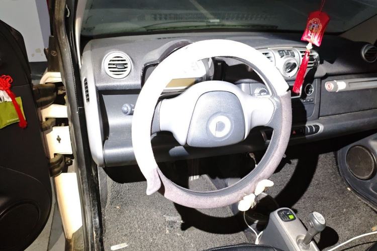 Used smart fortwo 2012 1.0 MHD Hardtop Standard Edition Steering Wheel