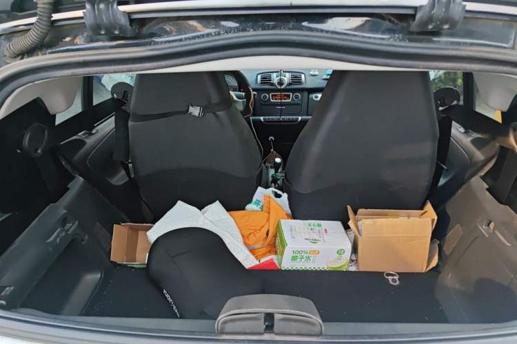 Used smart fortwo 2012 1.0 MHD Hardtop Standard Edition Trunk