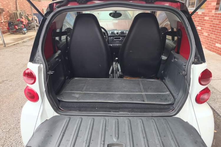 Used smart fortwo 2012 1.0 MHD Hardtop Comfort Edition Trunk