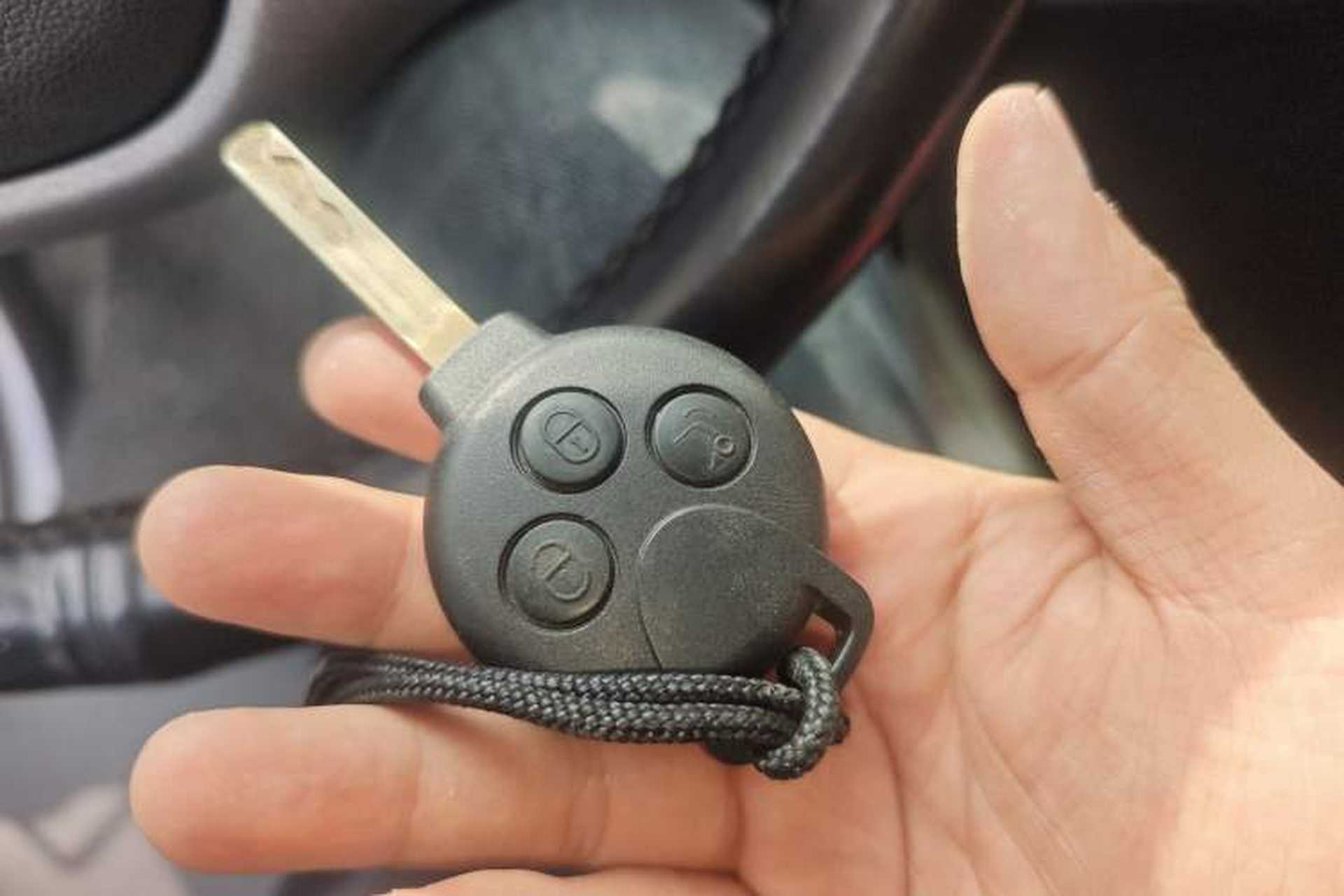 Used smart fortwo 2012 1.0 MHD Hardtop Standard Edition Vehicle Key