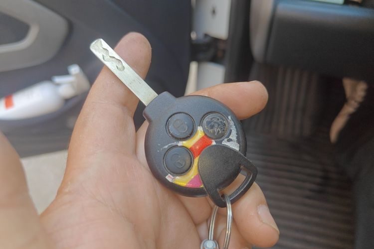 Used smart fortwo 2012 1.0 MHD Hardtop Standard Edition Vehicle Key