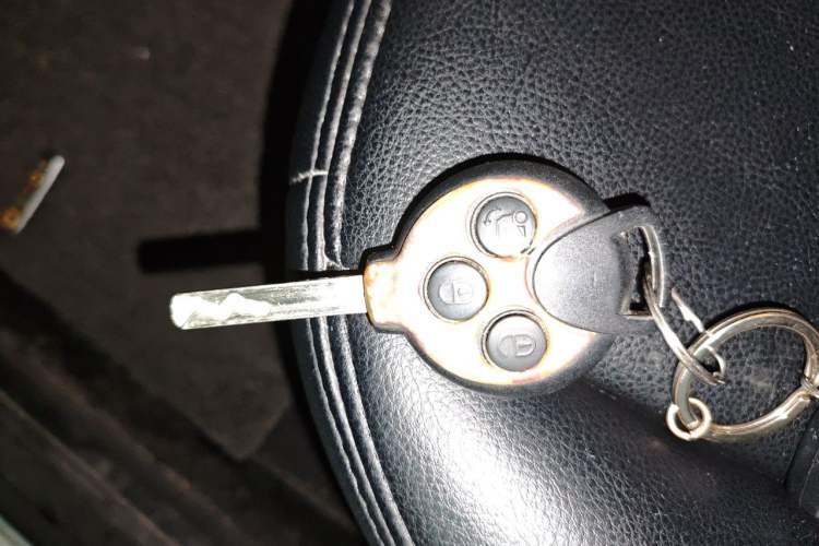 Used smart fortwo 2012 1.0 MHD Hardtop Standard Edition Vehicle Key