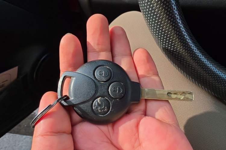 Used smart fortwo 2012 1.0 MHD Hardtop Standard Edition Vehicle Key