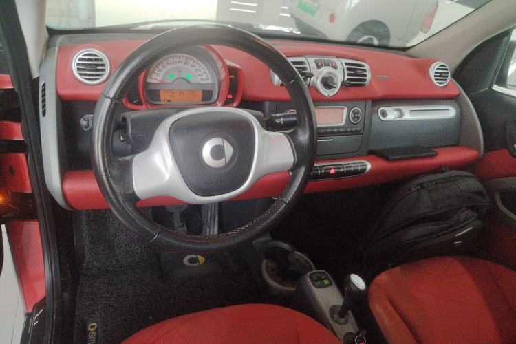 Used smart fortwo 2012 1.0 MHD Convertible Passion Edition Center Console
