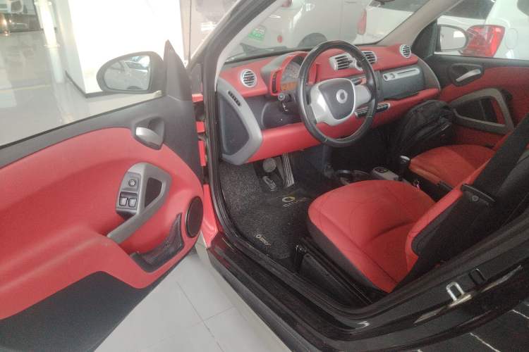 Used smart fortwo 2012 1.0 MHD Convertible Passion Edition Driver Seat