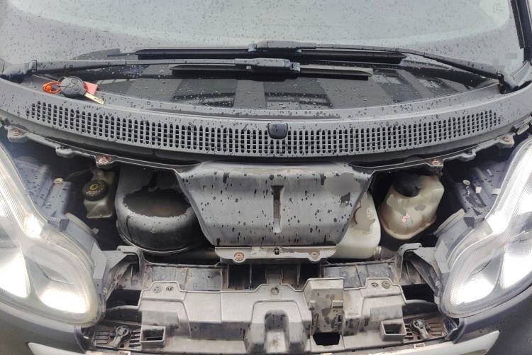 Used smart fortwo 2012 1.0T Flowing Gray Special Edition Engine Bay