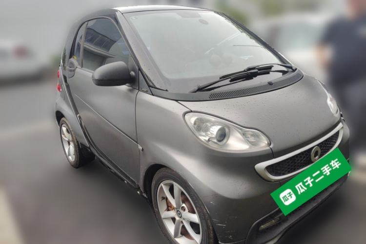 Used smart fortwo 2012 1.0T Flowing Gray Special Edition Front Right 45 Deg