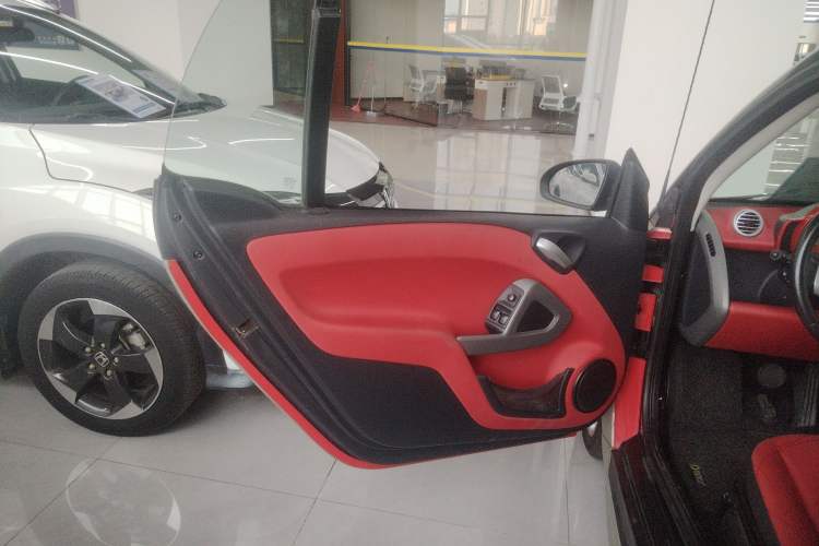 Used smart fortwo 2012 1.0 MHD Convertible Passion Edition Left Rear Door Interior