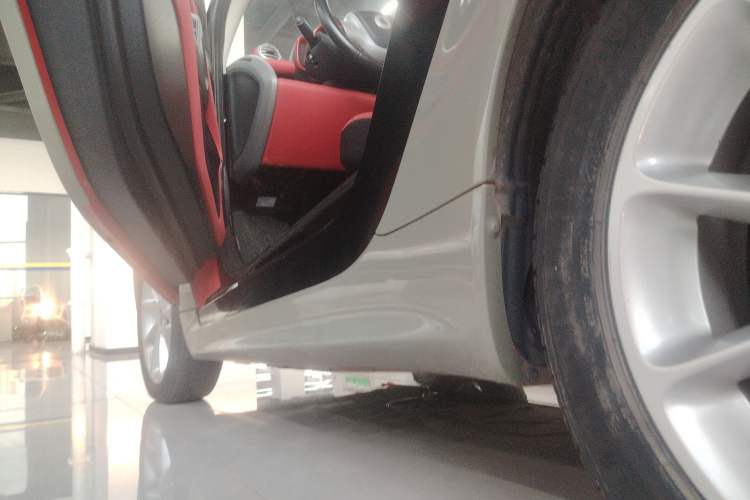 Used smart fortwo 2012 1.0 MHD Convertible Passion Edition Left Side Sill
