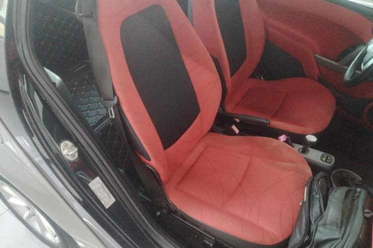 Used smart fortwo 2012 1.0 MHD Convertible Passion Edition Right Front Seat
