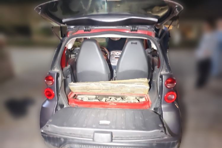Used smart fortwo 2012 1.0 MHD Hardtop Standard Edition Trunk