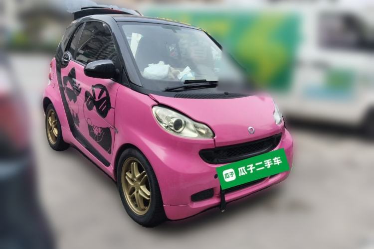 Used smart fortwo 2012 1.0 MHD Dragon Year Special Edition Front Right 45 Deg