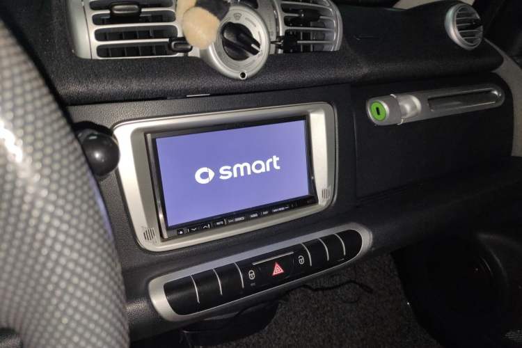 Used smart fortwo 2012 1.0 MHD Hardtop Standard Edition Audio And AC Panel