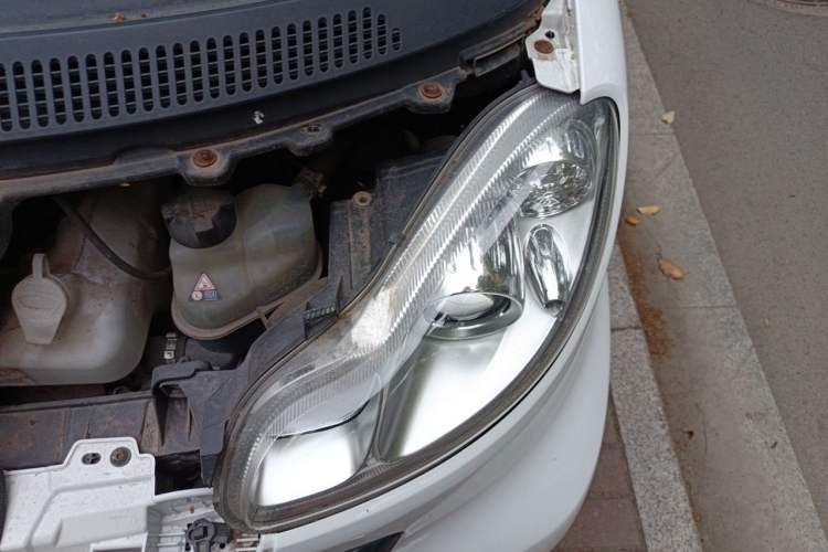 Used smart fortwo 2012 1.0 MHD Hardtop Standard Edition Engine Bay Left