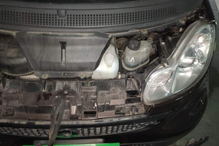 Used smart fortwo 2012 1.0 MHD Hardtop Standard Edition Engine Bay Left