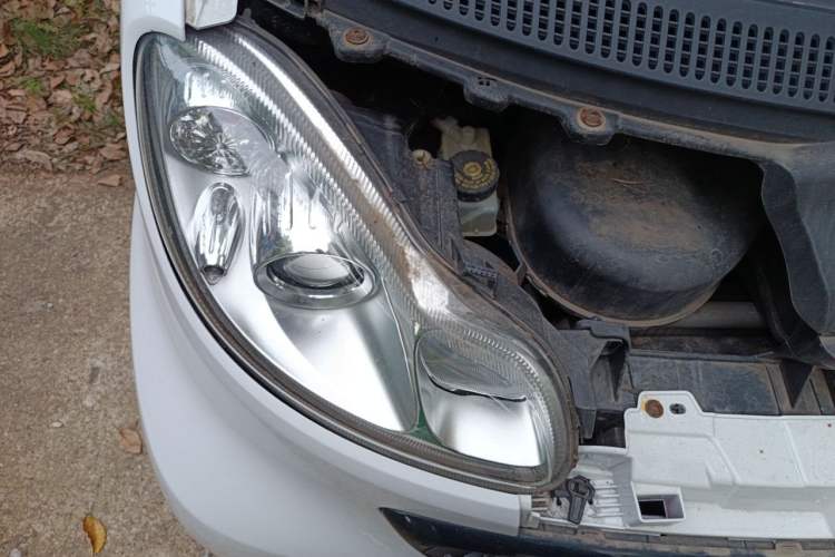 Used smart fortwo 2012 1.0 MHD Hardtop Standard Edition Engine Bay Right