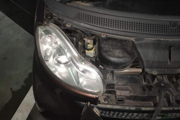Used smart fortwo 2012 1.0 MHD Hardtop Standard Edition Engine Bay Right