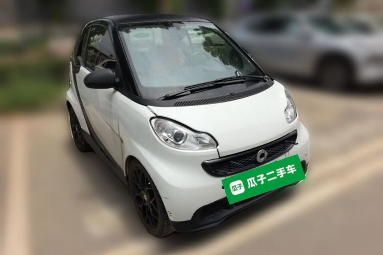 Used smart fortwo 2012 1.0 MHD Hardtop Standard Edition Front Right 45 Deg