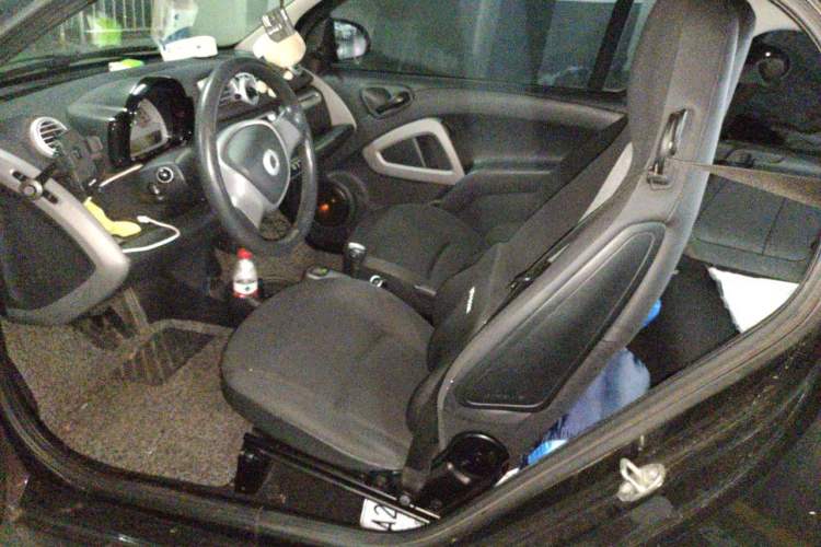 Used smart fortwo 2012 1.0 MHD Hardtop Standard Edition Left Front Seat