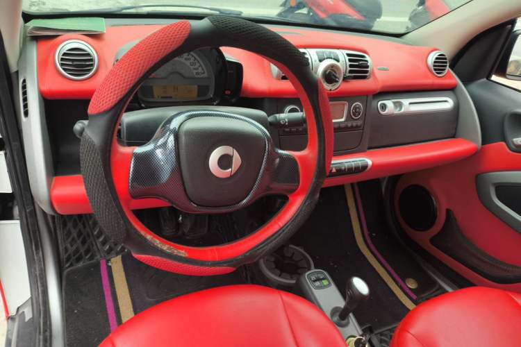 Used smart fortwo 2012 1.0 MHD Convertible Passion Edition Center Console
