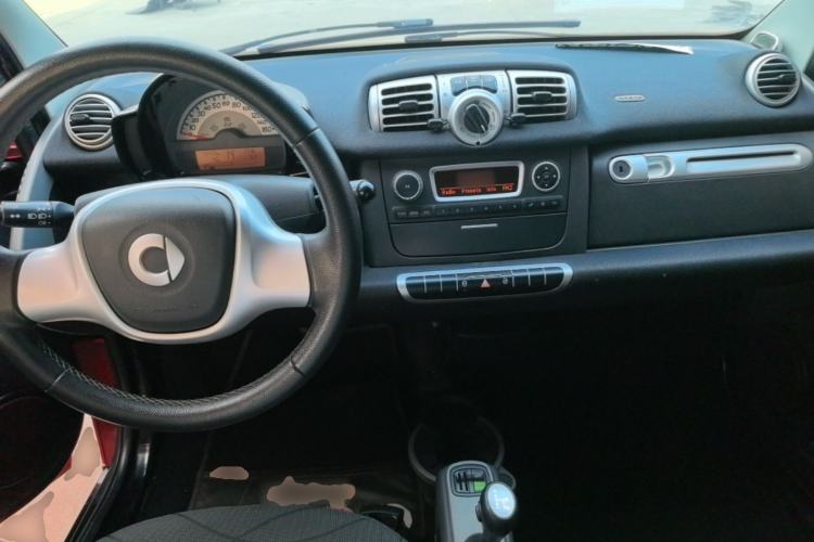 Used smart fortwo 2012 1.0 MHD Hardtop Passion Edition Center Console