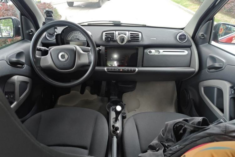 Used smart fortwo 2012 1.0 MHD Hardtop Standard Edition Center Console