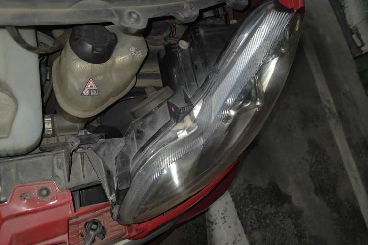 Used smart fortwo 2012 1.0 MHD Hardtop Standard Edition Engine Bay Left