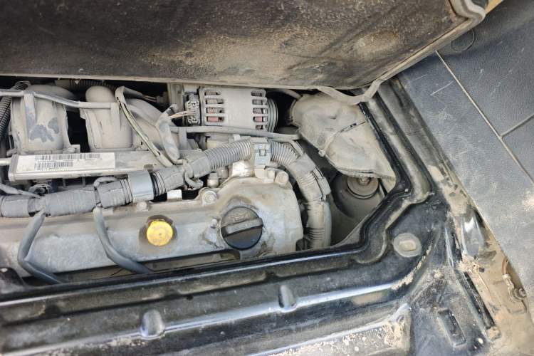 Used smart fortwo 2012 1.0 MHD Hardtop Standard Edition Engine Bay Left