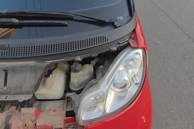 Used smart fortwo 2012 1.0 MHD Hardtop Comfort Edition Engine Bay Left