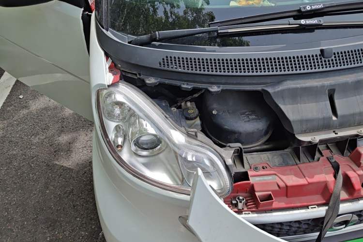 Used smart fortwo 2012 1.0 MHD Hardtop Passion Edition Engine Bay Right