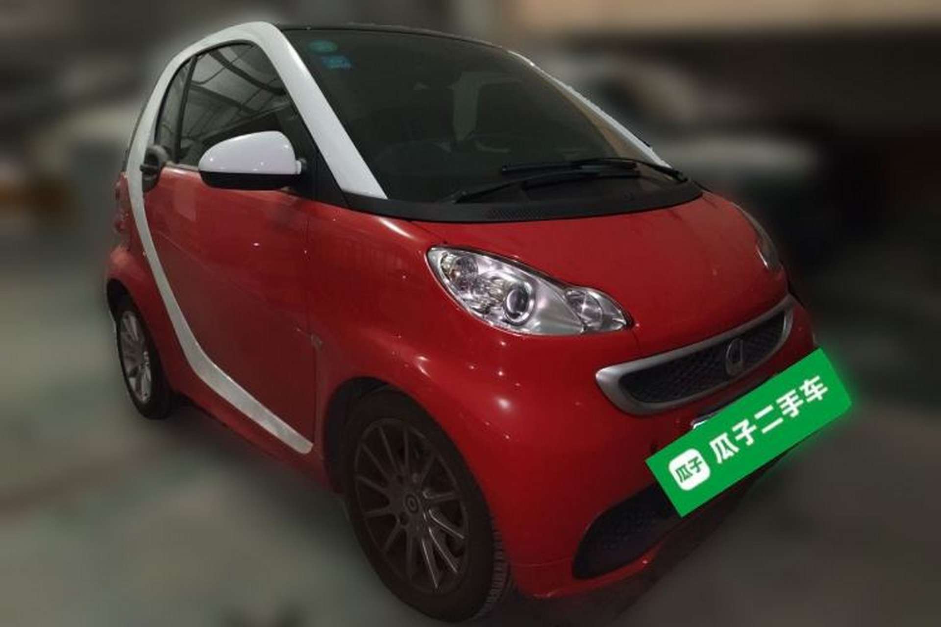 Used smart fortwo 2012 1.0 MHD Hardtop Comfort Edition Front Right 45 Deg