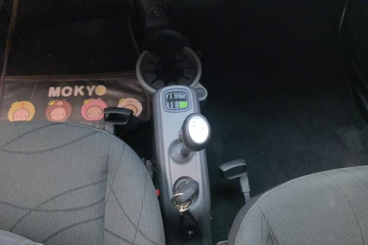 Used smart fortwo 2012 1.0 MHD Hardtop Passion Edition Gear Lever