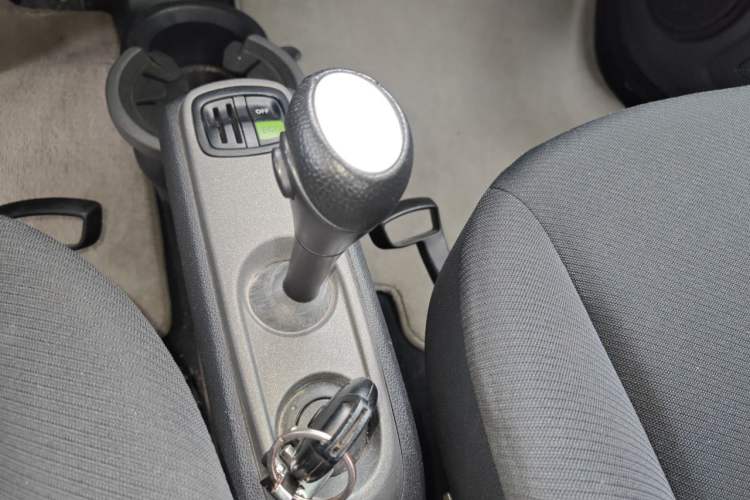 Used smart fortwo 2012 1.0 MHD Hardtop Standard Edition Gear Lever
