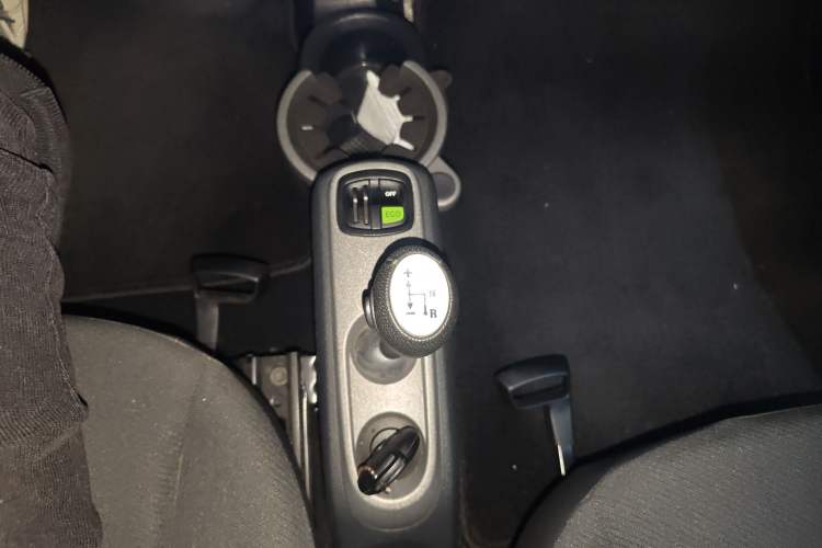 Used smart fortwo 2012 1.0 MHD Hardtop Standard Edition Gear Lever