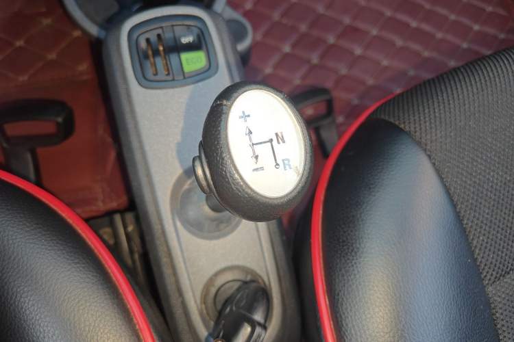 Used smart fortwo 2012 1.0 MHD Hardtop Comfort Edition Gear Lever