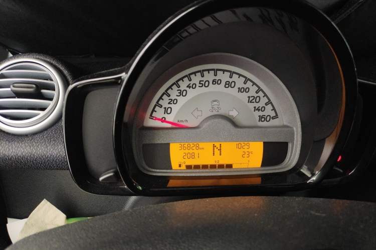 Used smart fortwo 2012 1.0 MHD Hardtop Comfort Edition Instrument Cluster