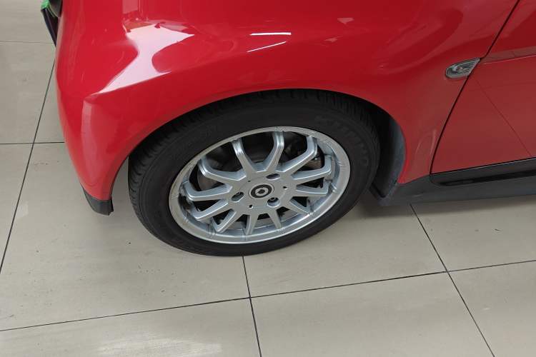 Used smart fortwo 2012 1.0 MHD Hardtop Standard Edition Left Front Wheel Hub