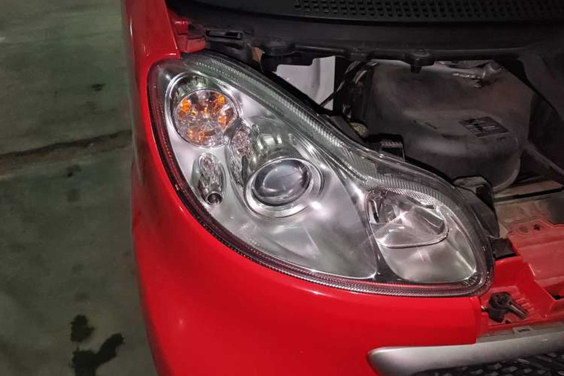 Used smart fortwo 2012 1.0 MHD Hardtop Comfort Edition Right Front Headlight