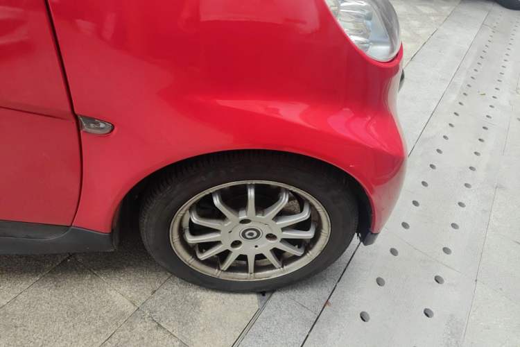 Used smart fortwo 2012 1.0 MHD Hardtop Standard Edition Right Front Wheel Hub