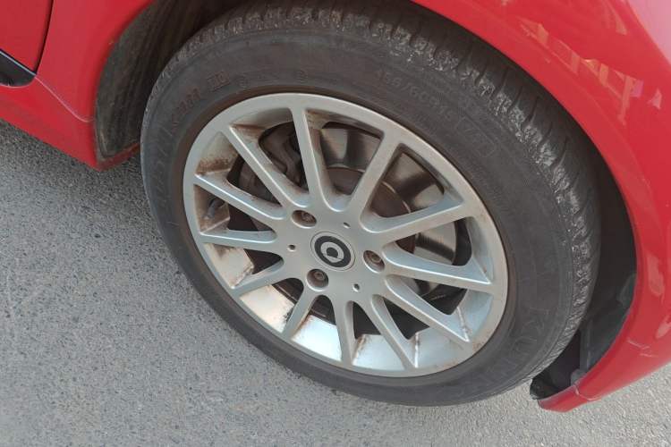 Used smart fortwo 2012 1.0 MHD Hardtop Comfort Edition Right Front Wheel Hub