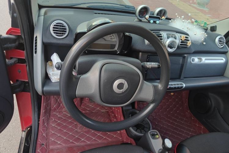Used smart fortwo 2012 1.0 MHD Hardtop Comfort Edition Steering Wheel