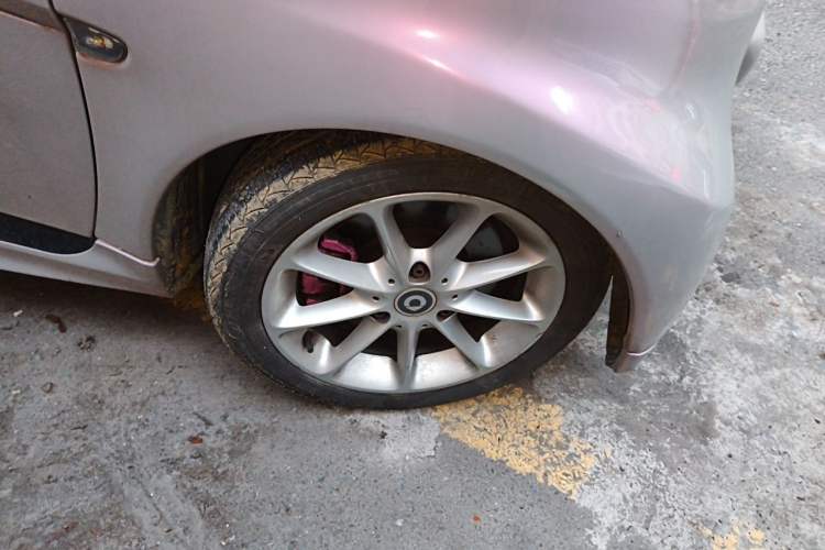 Used smart fortwo 2012 1.0 MHD Hardtop Standard Edition Right Front Wheel Hub