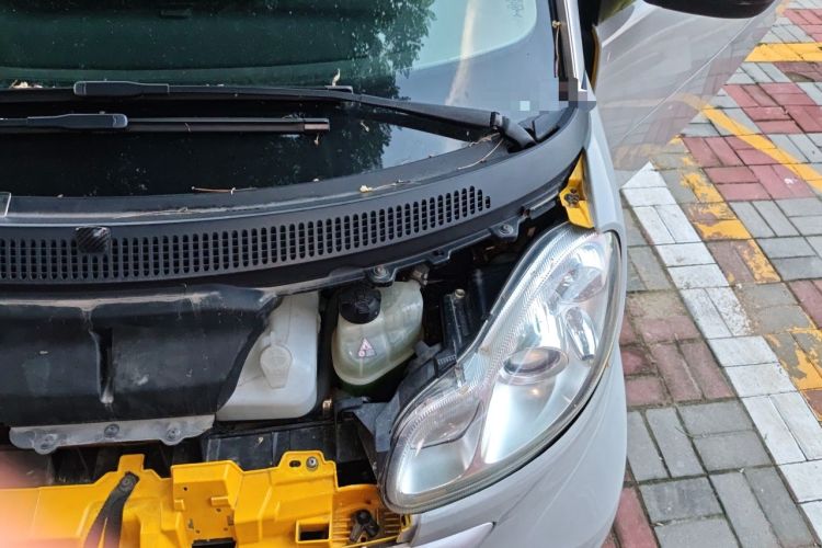 Used smart fortwo 2012 1.0 MHD Hardtop Comfort Edition Engine Bay Left