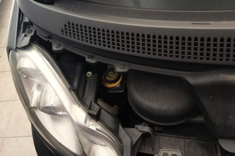Used smart fortwo 2012 1.0 MHD Hardtop Standard Edition Engine Bay Right