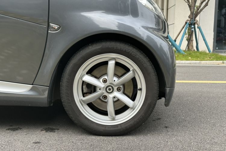 Used smart fortwo 2012 1.0T Flowing Gray Special Edition Exterior 4