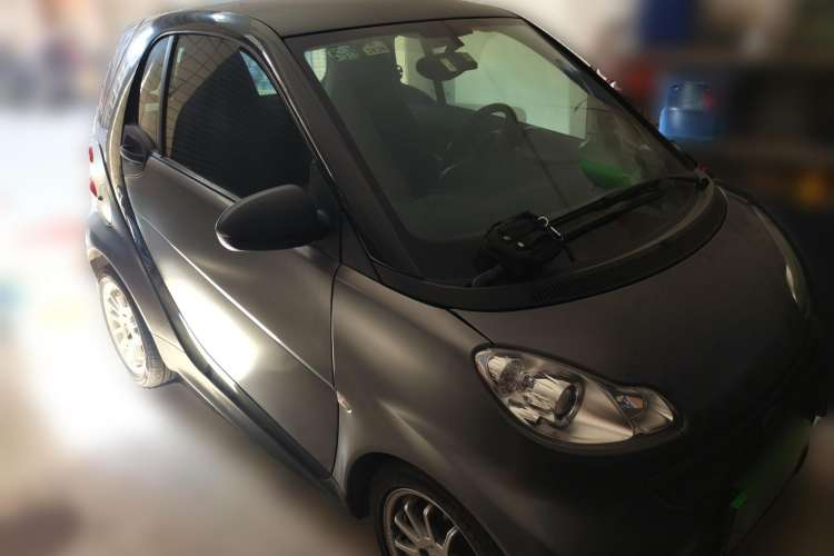 Used smart fortwo 2012 1.0 MHD Hardtop Standard Edition Front Right 45 Deg